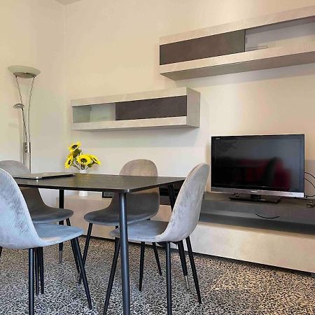 Lotus Home Eleganza E Accoglienza A Mântua Exterior foto